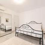 Free Parking And 4 Bedrooms By Antoleo * Vicenza