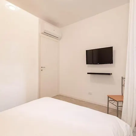 Free Parking And 4 Bedrooms By Antoleo Apartment