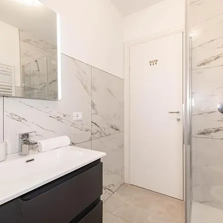 Daire Free Parking And 4 Bedrooms By Antoleo